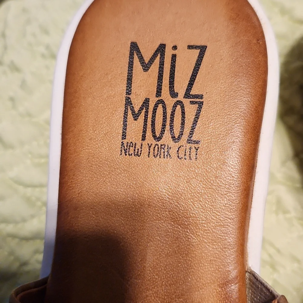 MIZ MOOZ New York City Pollock leather slip on platform sandals.